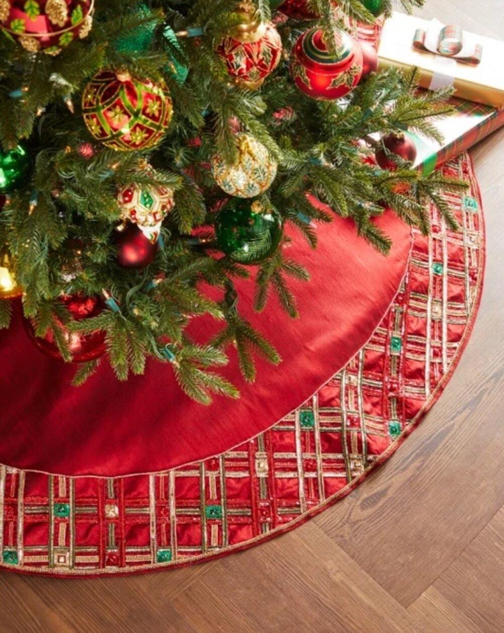 NEW Neiman Marcus Christmas Tartan Plaid Tree Skirt $650 Sequin Embellished